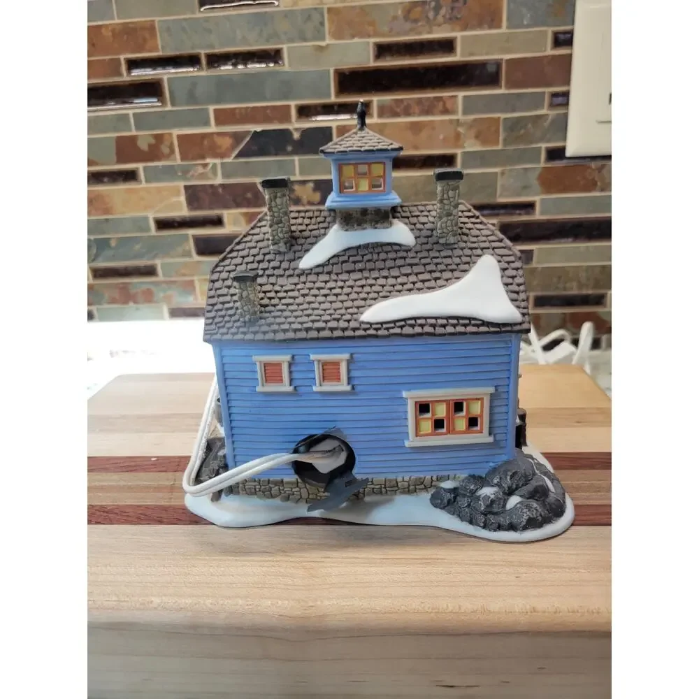 Dept 56 Chowder House 56571 New England Village Christmas Lighted House